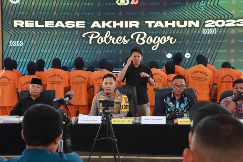 Kapolres Bogor Meminta Maaf Karena 10 Anggotanya Melanggar Kode Etik Selama 2023