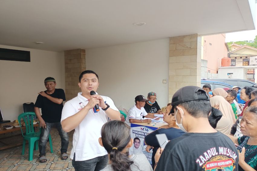 Caleg Perindo Diska Resha Memperkenalkan KTA Asuransi dan Membagikan Sembako Murah di Tebet