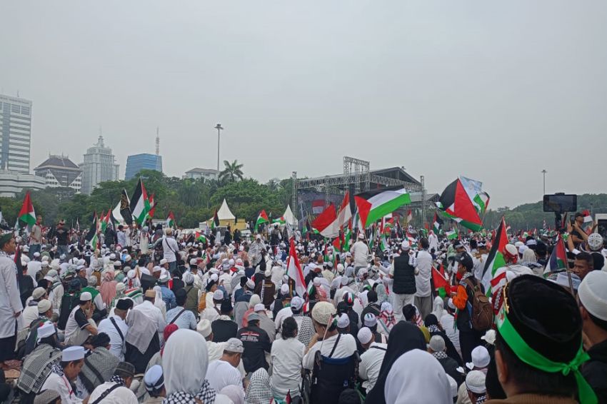 Reuni 212 dan Aksi Bela Palestina Menarik Ribuan Orang ke Monas