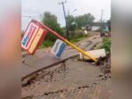 Terus-Menerus Diguyur Hujan, Jalan di Kabupaten Bekasi Amblas