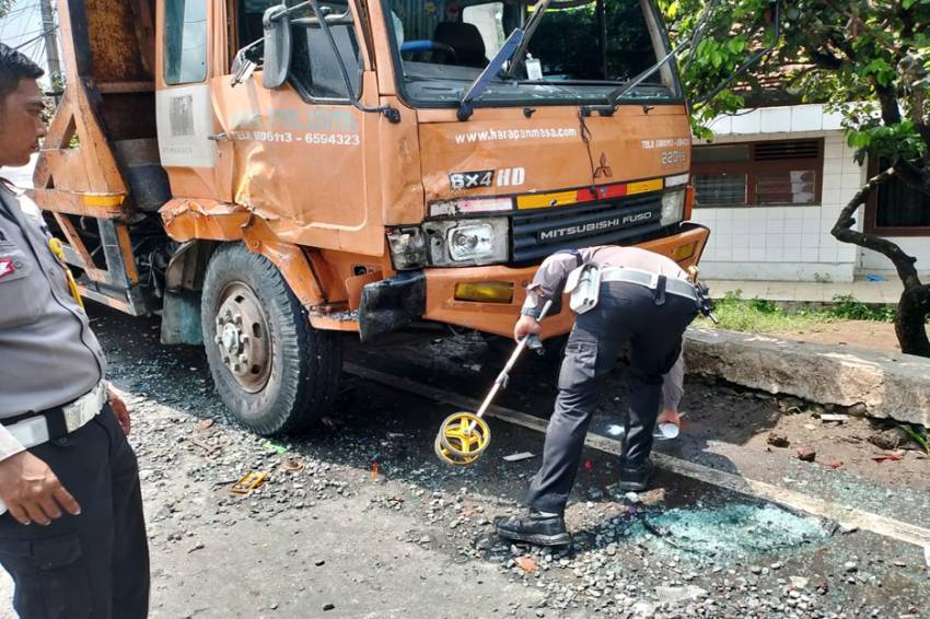 Kecelakaan Beruntun di Leuwisadeng Bogor Melibatkan 4 Kendaraan, Seorang Pemotor Mengalami Luka