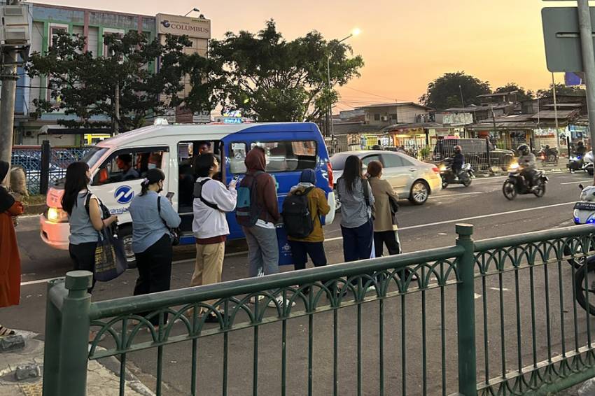 Video Viral: Antre Pengguna JakLingko di Jaktim, Menurut Kadishub DKI Jakarta