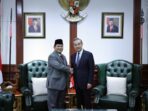 Prabowo Subianto Welcomes Chinese Foreign Minister, Congratulated as President-Elect with Record-Breaking Votes