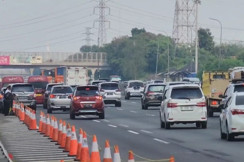 Pemudik Membanjiri Tol Japek Km 57 Setelah Lebaran dimulai