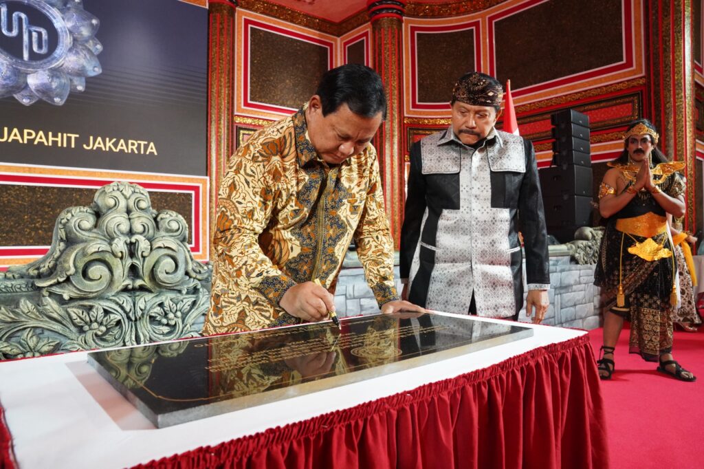 Prabowo Subianto Praises Effort to Honor Indonesian Culture at Hendropriyono’s Birthday Celebration