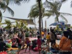 Pantai Ancol Dipadati Ribuan Pengunjung selama Libur Panjang Akhir Pekan