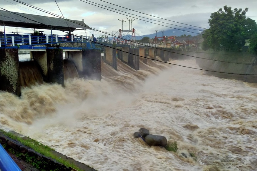 Status Siaga Tiga Bendung Katulampa Bogor Meningkat