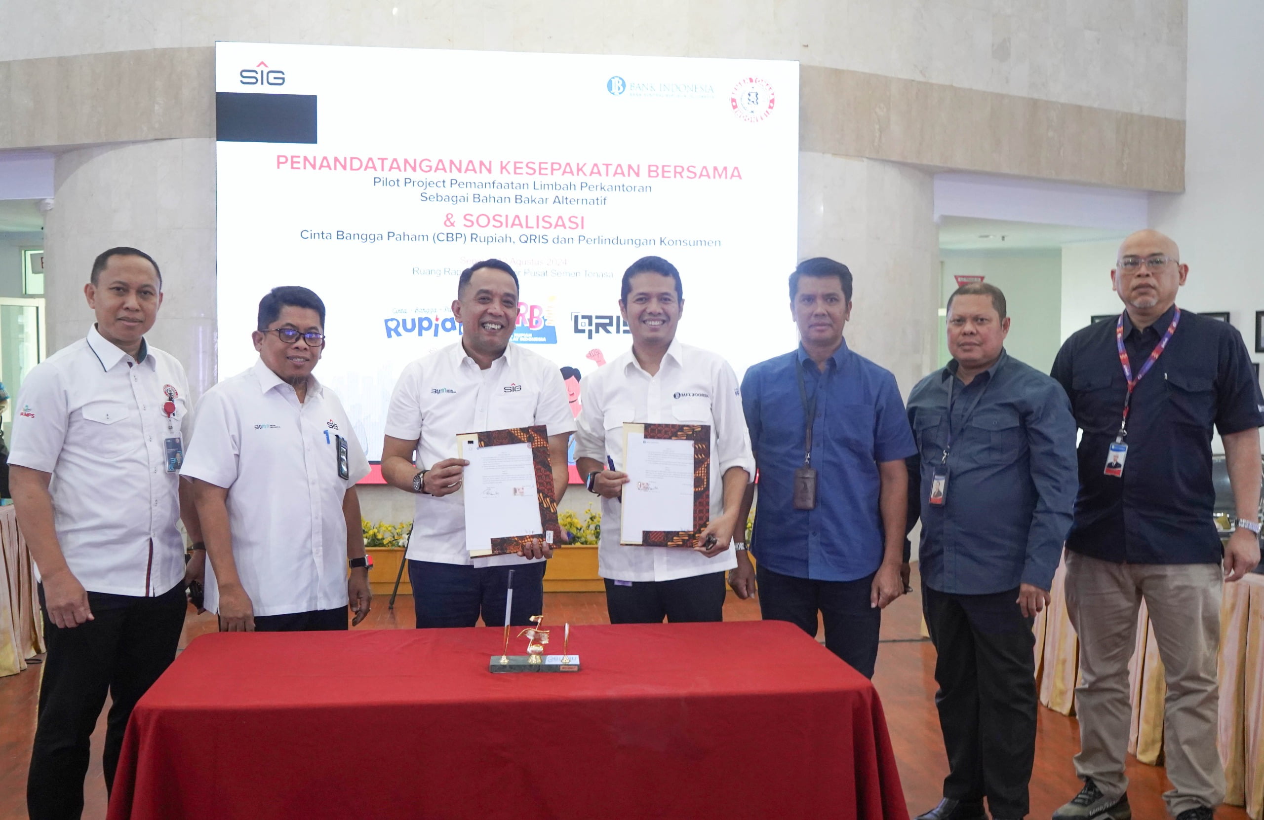 MoU antara Semen Tonasa & Bank Indonesia untuk Menggunakan Limbah Perkantoran Sebagai Bahan Bakar Alternatif