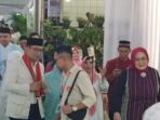 Ridwan Kamil Dikerubuti oleh Emak-emak Srengseng Sawah saat Menghadiri Maulid Nabi